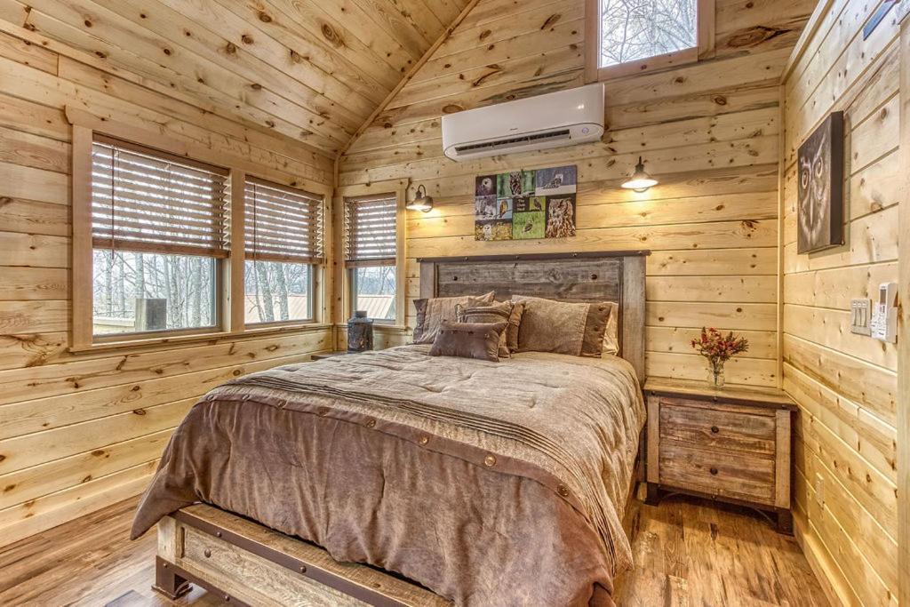 Owls Nest Tree House Hot Tub, Wifi, 1089 Free Tickets Each Paid Day, Dollywood And More Sevierville Δωμάτιο φωτογραφία